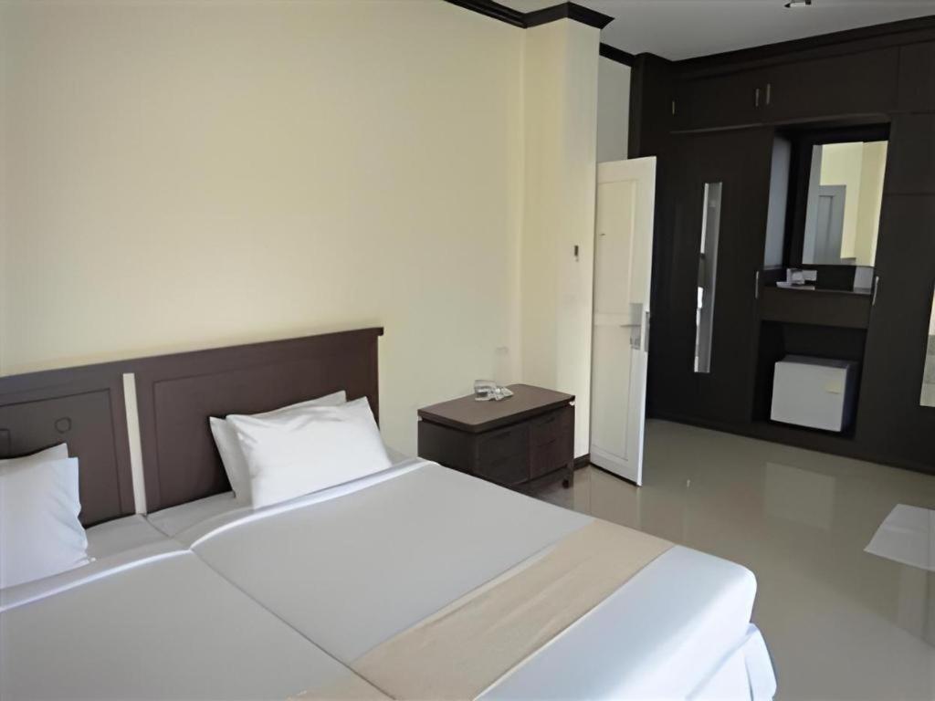 เกษมการ์เดน โฮเต็ล สุรินทร์ Hotel Ban Nong Tao ภายนอก รูปภาพ