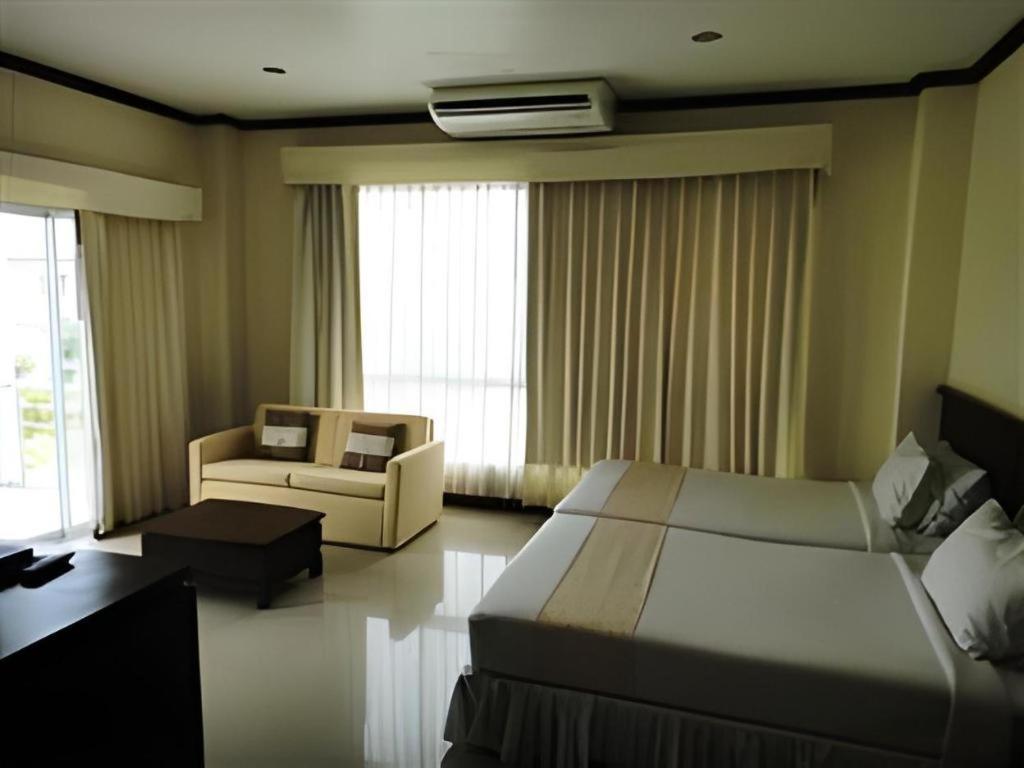 เกษมการ์เดน โฮเต็ล สุรินทร์ Hotel Ban Nong Tao ภายนอก รูปภาพ
