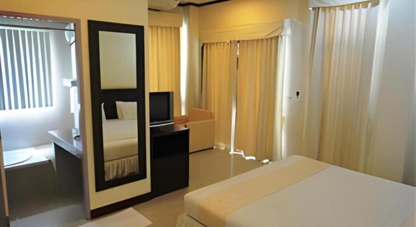 เกษมการ์เดน โฮเต็ล สุรินทร์ Hotel Ban Nong Tao ภายนอก รูปภาพ