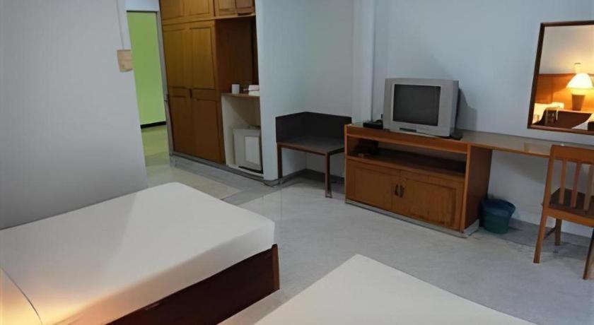 เกษมการ์เดน โฮเต็ล สุรินทร์ Hotel Ban Nong Tao ภายนอก รูปภาพ