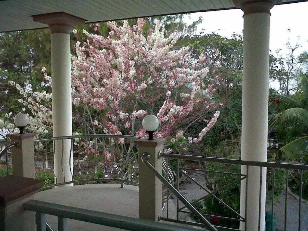 เกษมการ์เดน โฮเต็ล สุรินทร์ Hotel Ban Nong Tao ภายนอก รูปภาพ